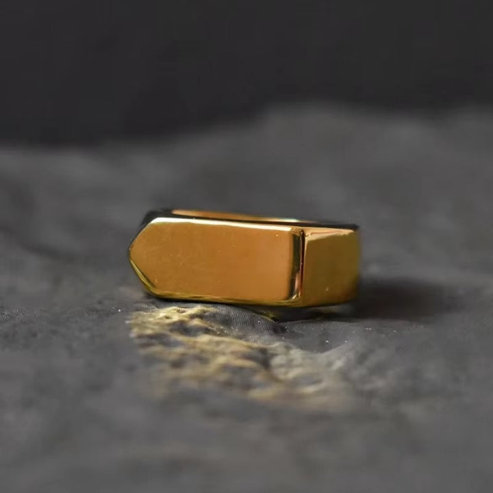 Frosted Arrow Signet Ring