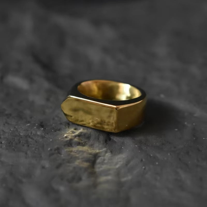 Frosted Arrow Signet Ring